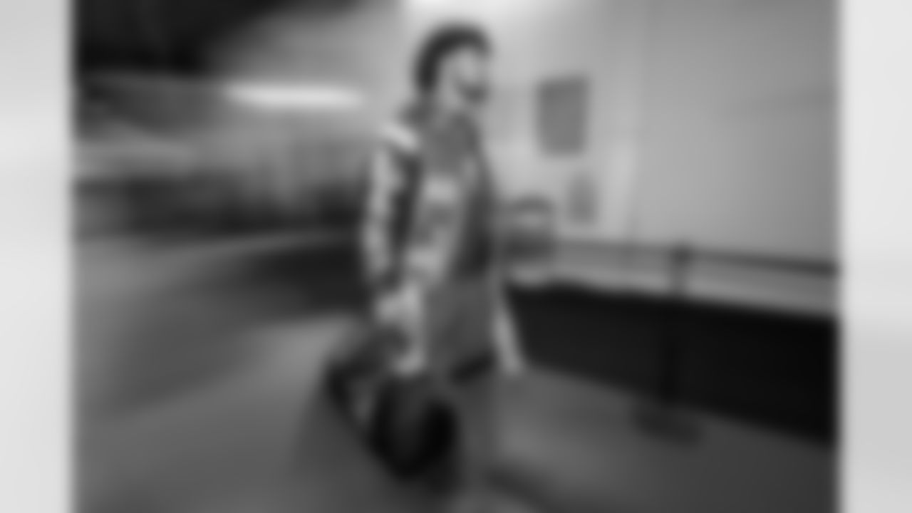 The Los Angeles Chargers play the Denver Broncos on Sunday, December 31, 2023 at Empower Field at Mile High in Denver, CO.
[FINAL SCORE: DEN 16 - LAC 9]