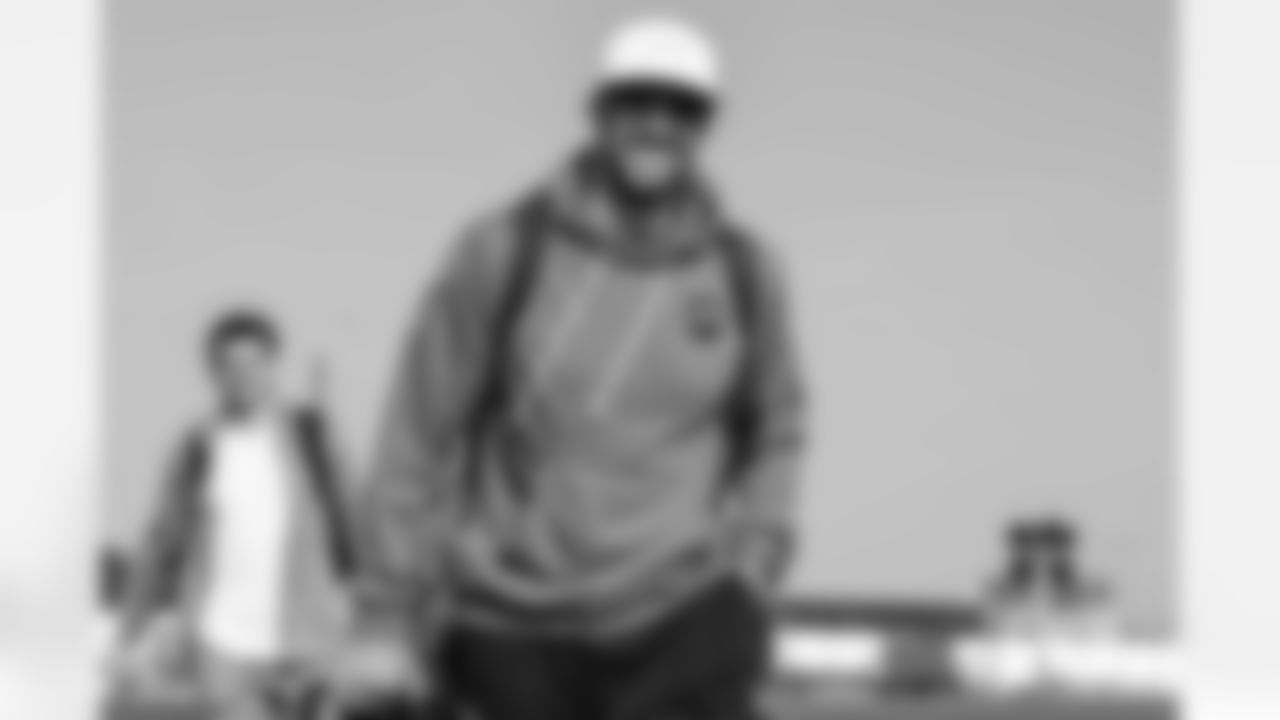 Los Angeles Chargers LS Josh Harris (47) travels to Dallas on Saturday, Dec. 20, 2025 for the Week 16 regular season matchup against the Dallas Cowboys.