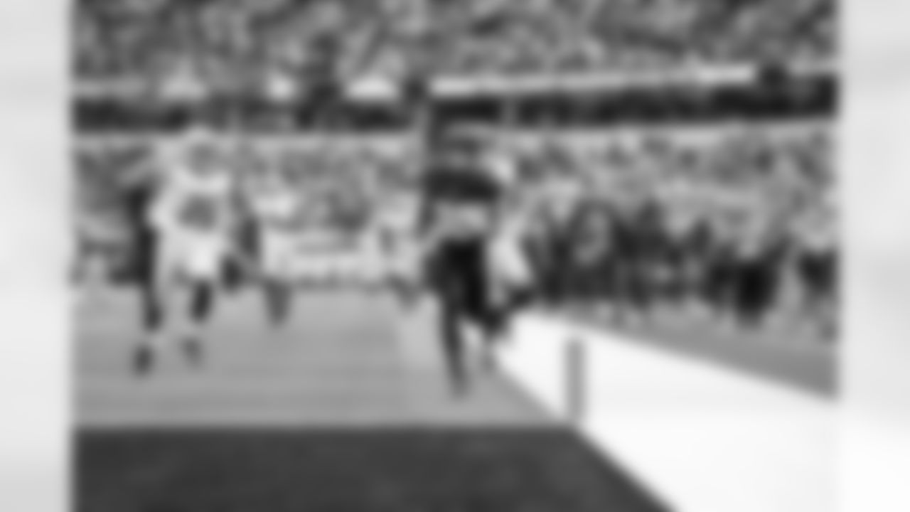 RB Kimani Vidal (30)