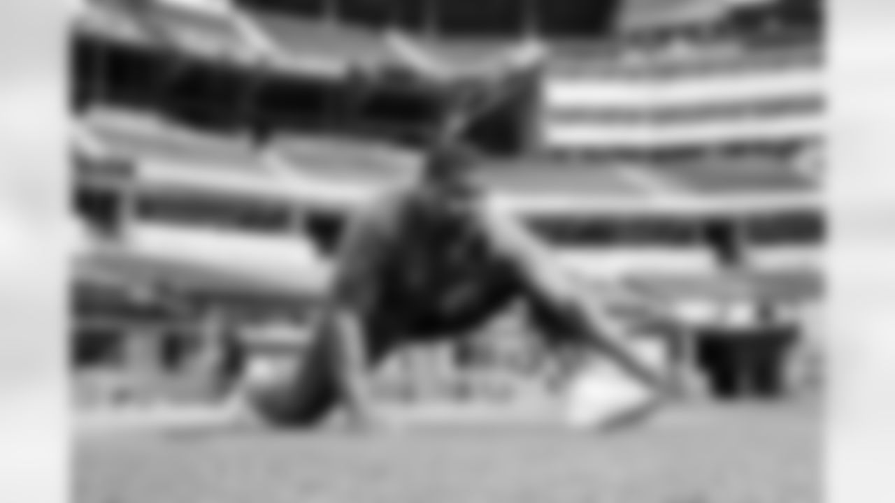 OLB Khalil Mack (52)