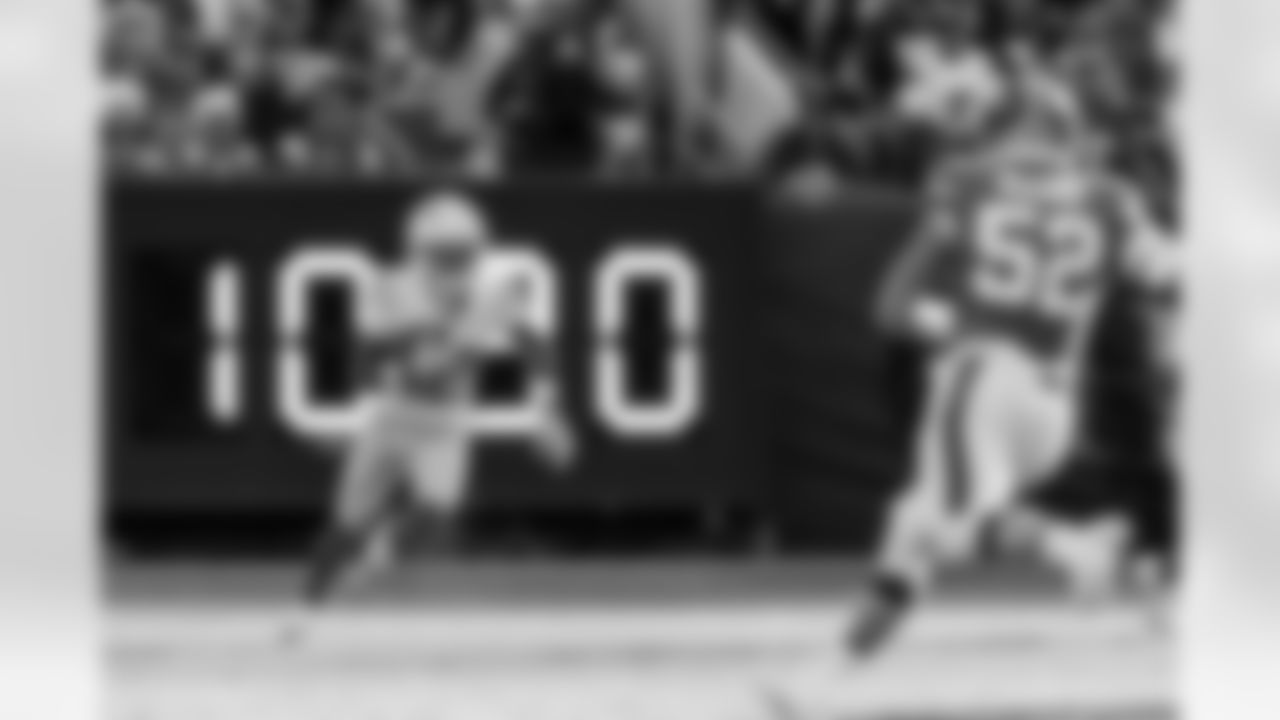 Check out the best shots from the Chargers Week 18 matchup against the Broncos!