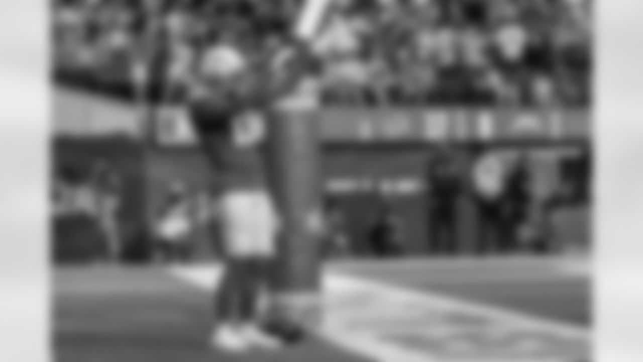 The Los Angeles Chargers play the Detroit Lions on Sunday, November 12, 2023 at SoFi Stadium in Inglewood, CA.
[FINAL SCORE: DET 41 - LAC 38]