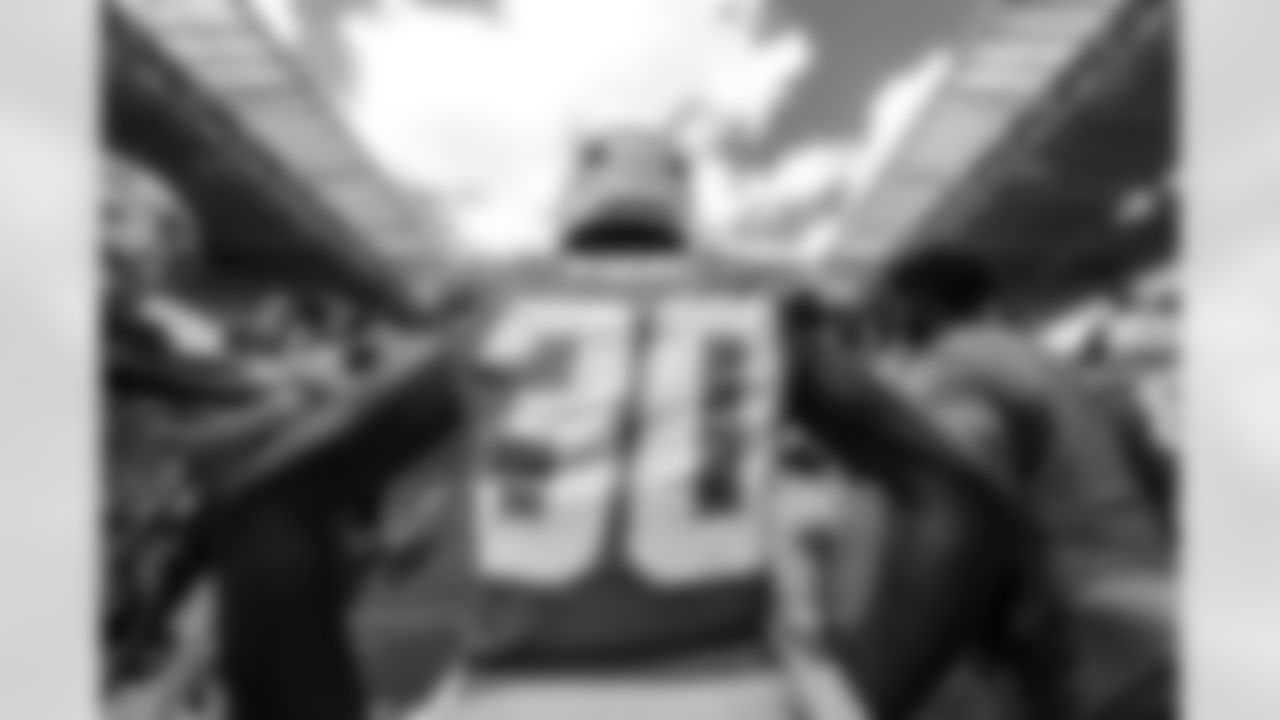 RB Kimani Vidal (30)