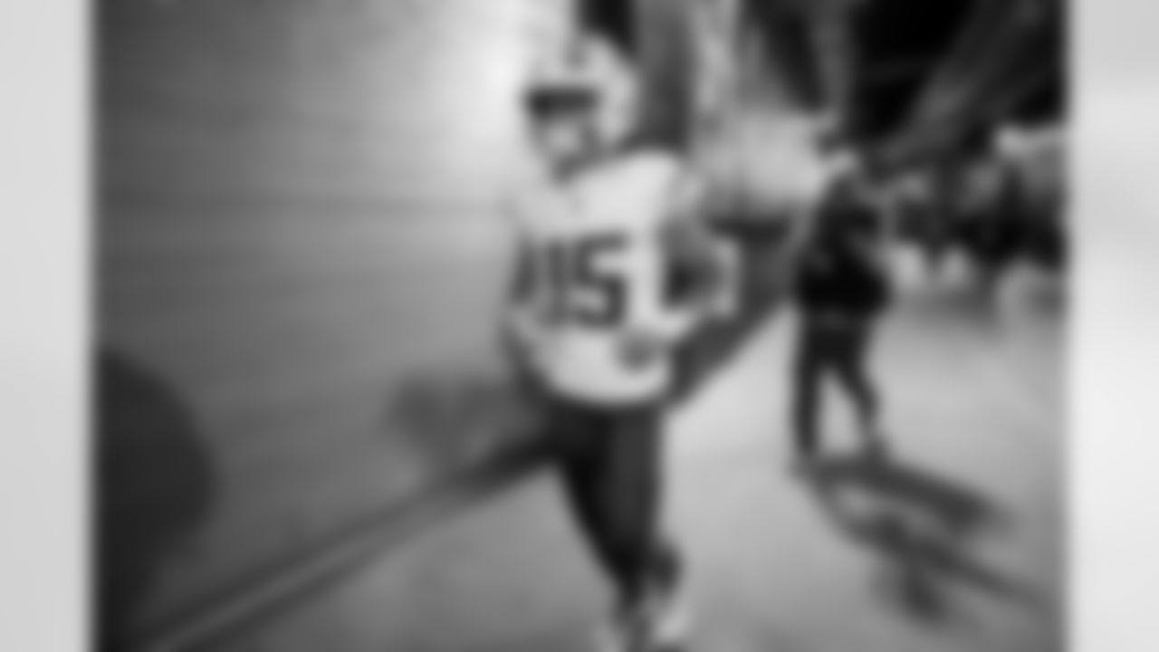 WR Ladd McConkey (15)