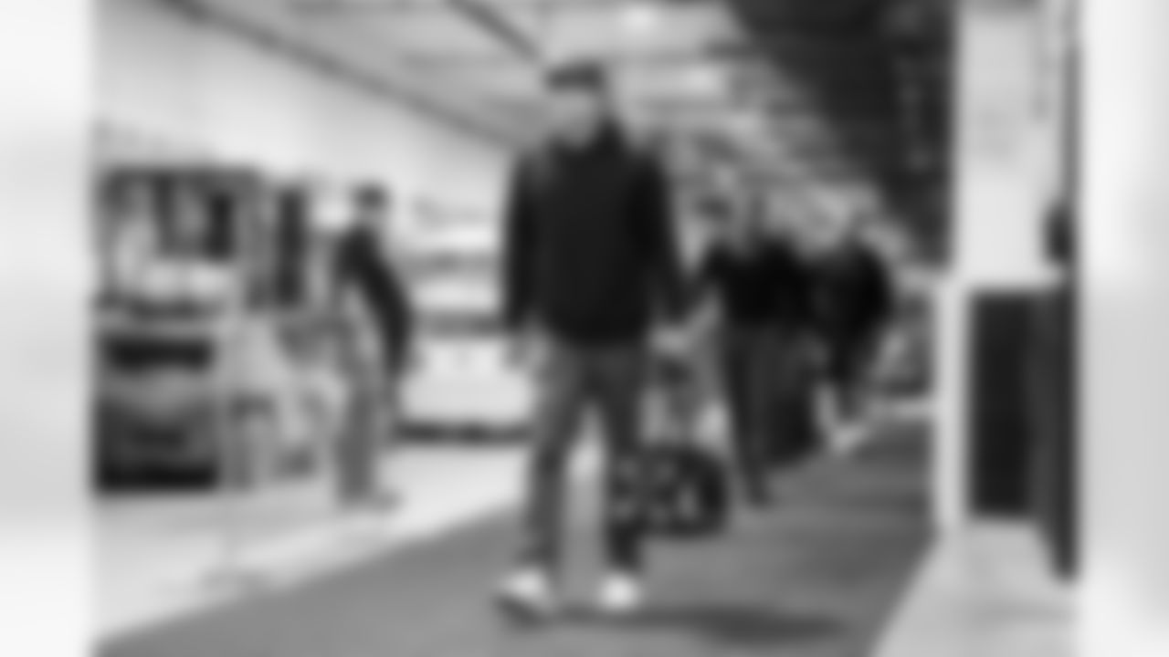 QB Justin Herbert (10)