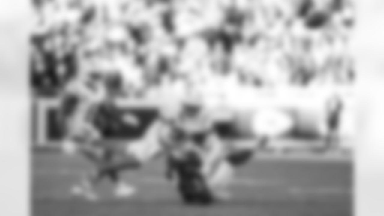 Check out the best shots from the Chargers Week 15 matchup against the Chiefs!