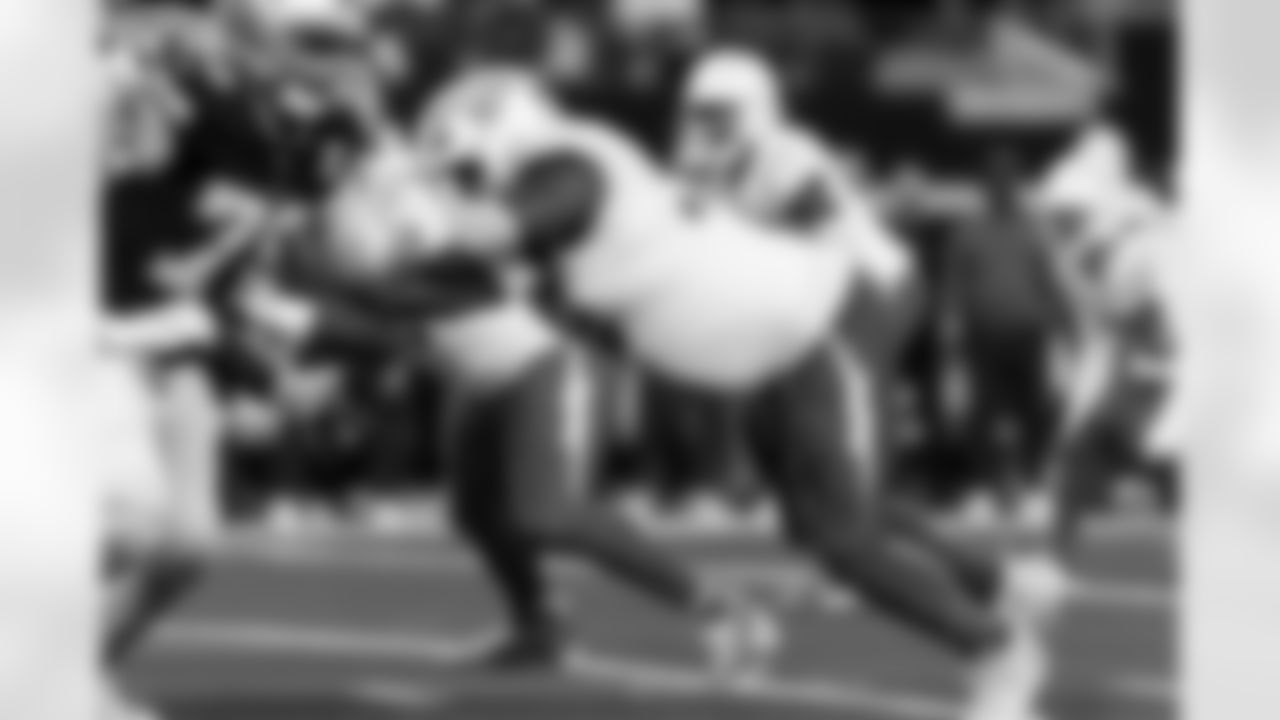 Check out the best shots from the Chargers Week 16 matchup against the Cowboys!