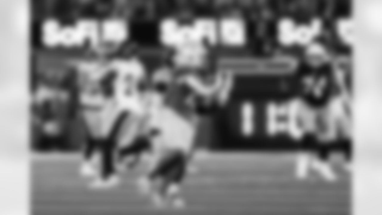 WR Ladd McConkey (15)