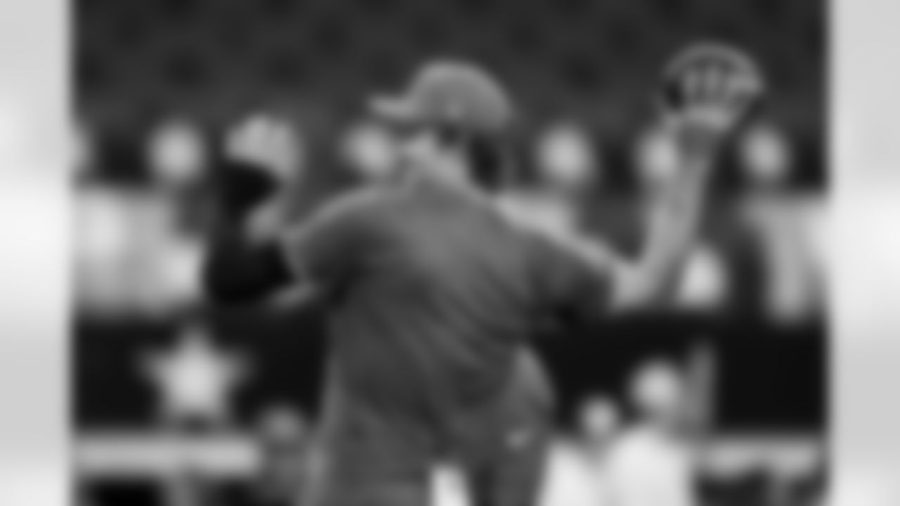 QB Justin Herbert (10)