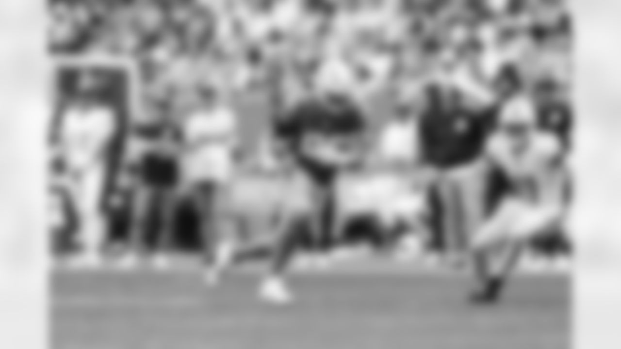TE Will Dissly (89)
