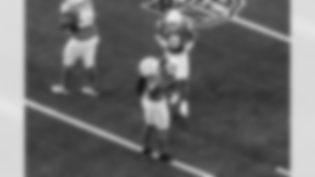 Check out the best shots from the Chargers Week 10 matchup against the Steelers!