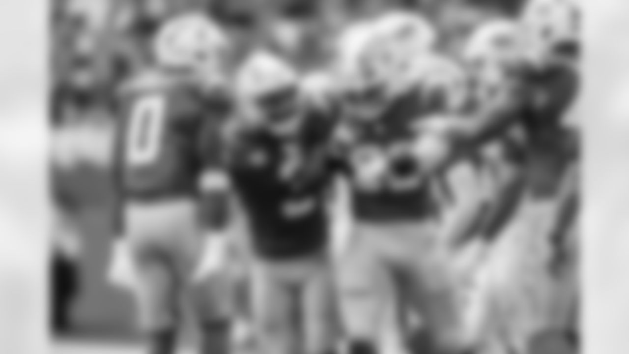 Check out the best shots from the Chargers Week 6 matchup against the Dolphins!