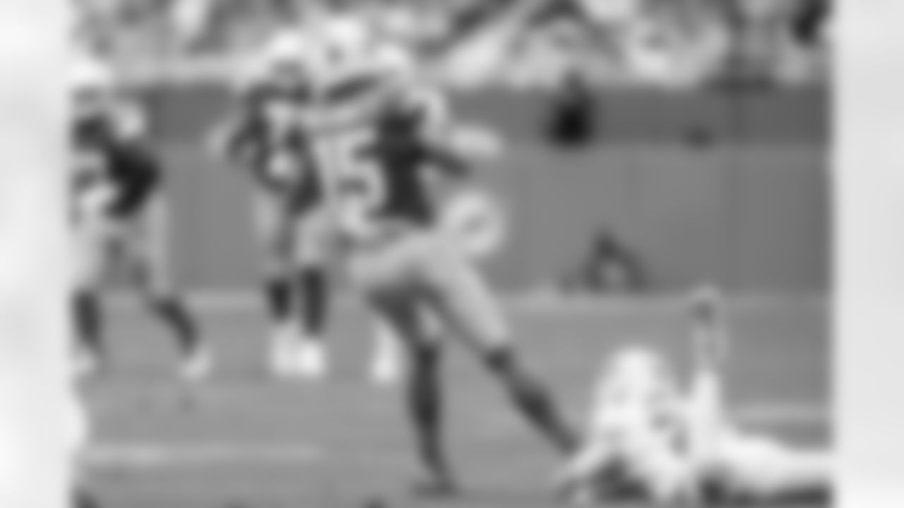 Check out the best shots from the Chargers Week 6 matchup against the Dolphins!