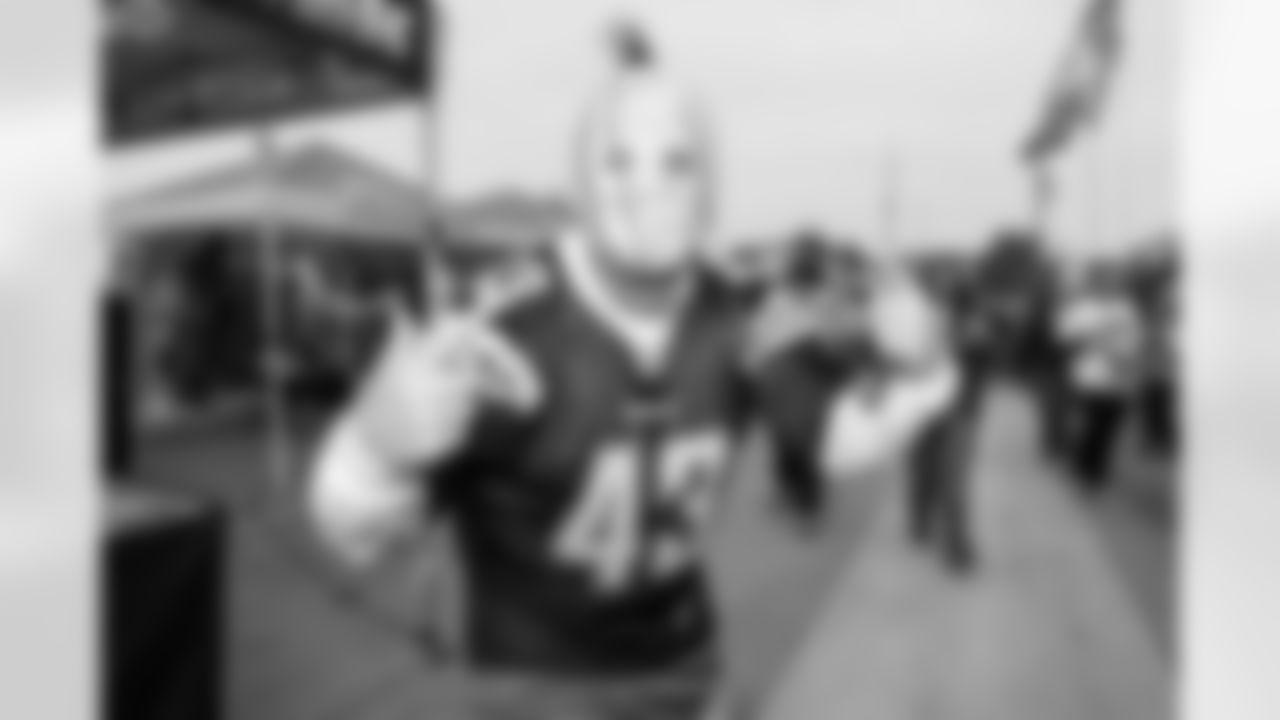 Fans joined the Bolt Fam at Pepsi Tailgate Central to get gameday ready for the Chargers' Week 13 clash with the Las Vegas Raiders.