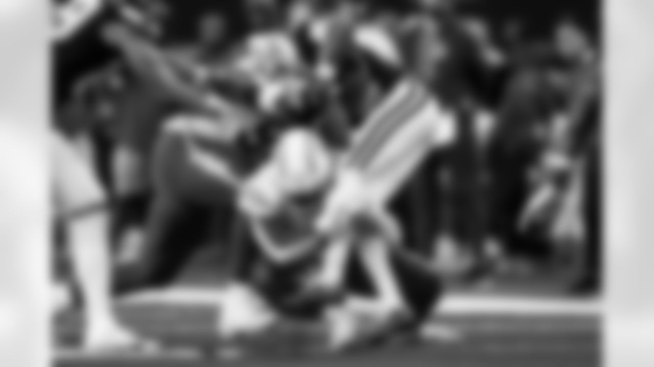 Check out the best shots from the Chargers Week 16 matchup against the Cowboys!