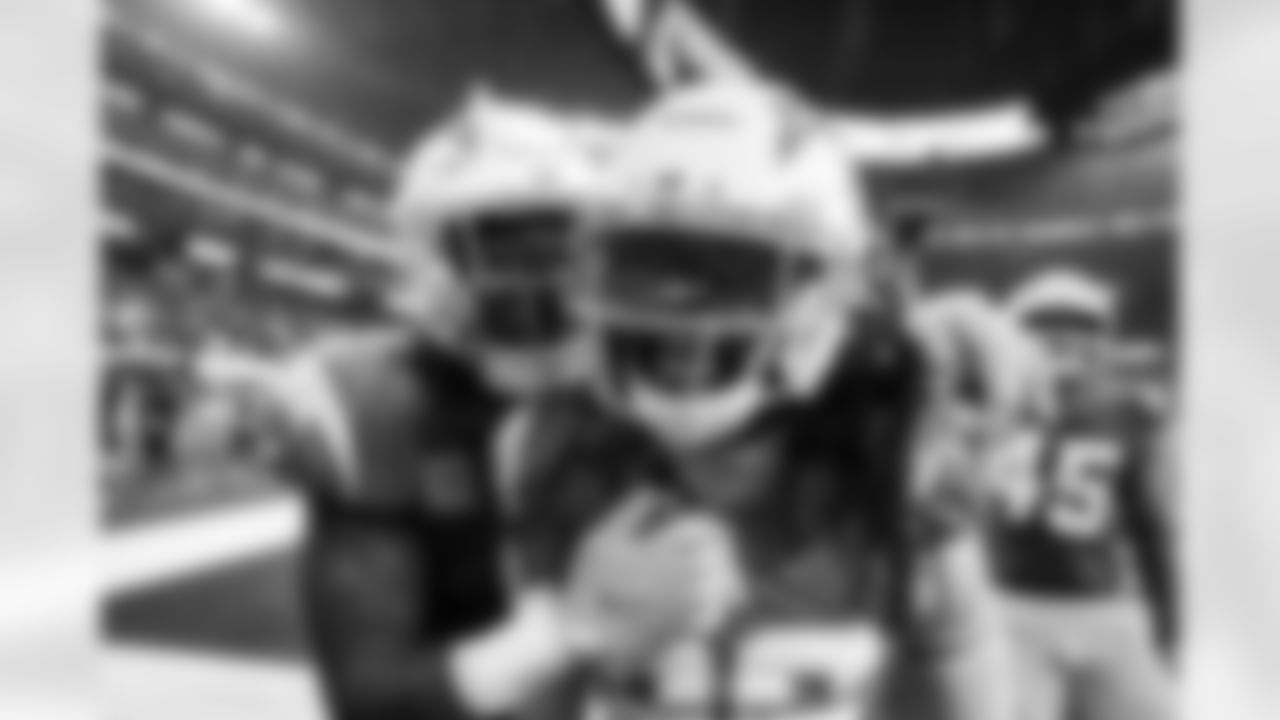 S Derwin James Jr. (3) and CB Donte Jackson (26)