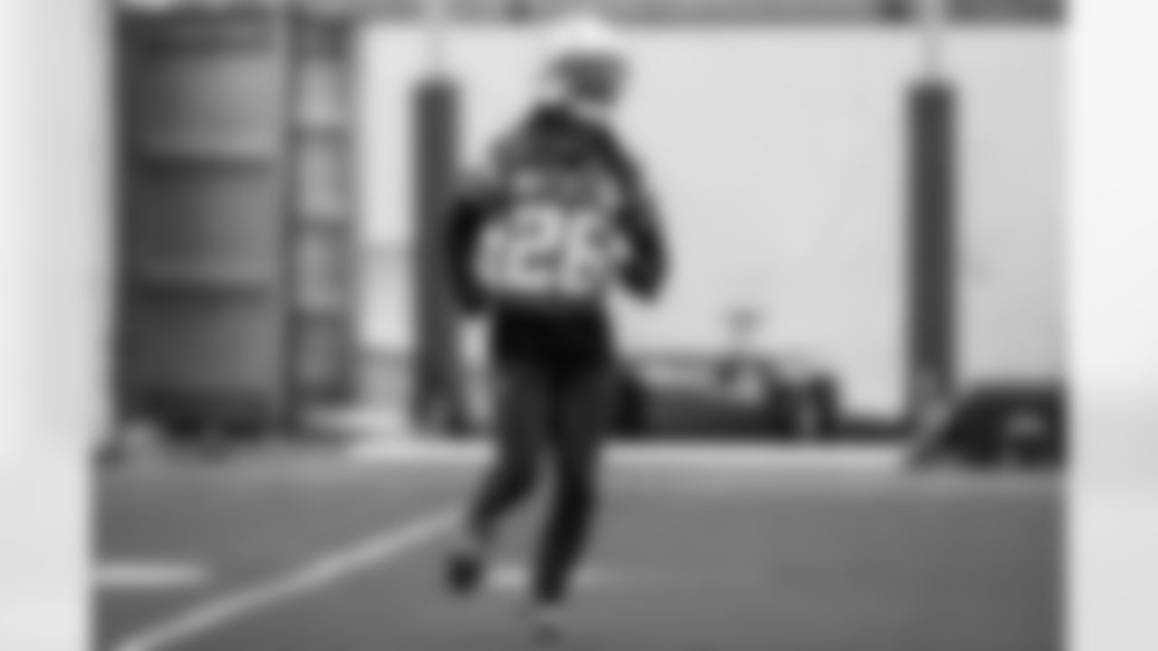 The Los Angeles Chargers play the Houston Texans on Wednesday, December 31, 2025 at SoFi Stadium in Inglewood, CA.
[FINAL SCORE: HOU 20 - LAC 16]