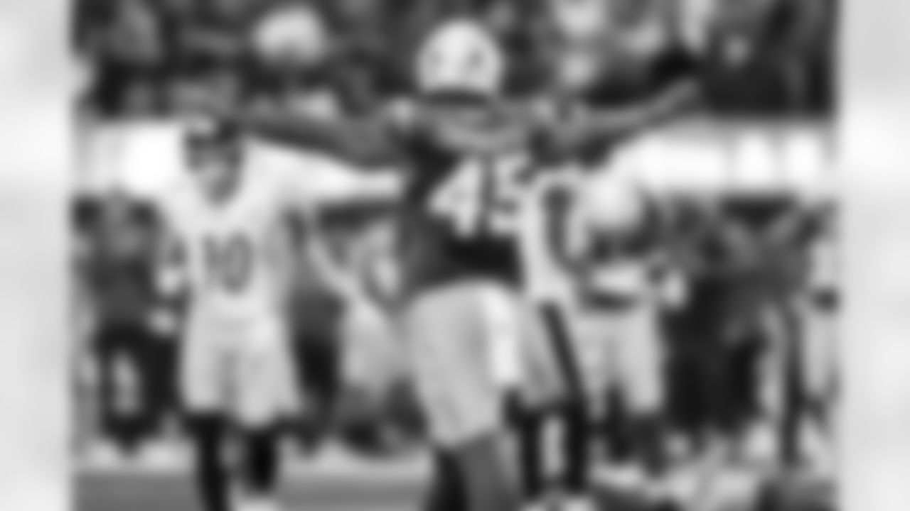 OLB Tuli Tuipulotu (45)