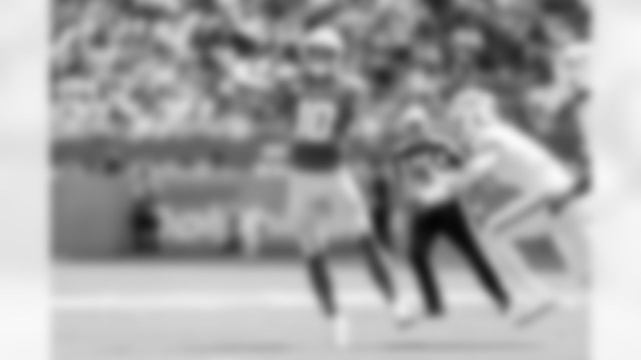 QB Justin Herbert (10)
