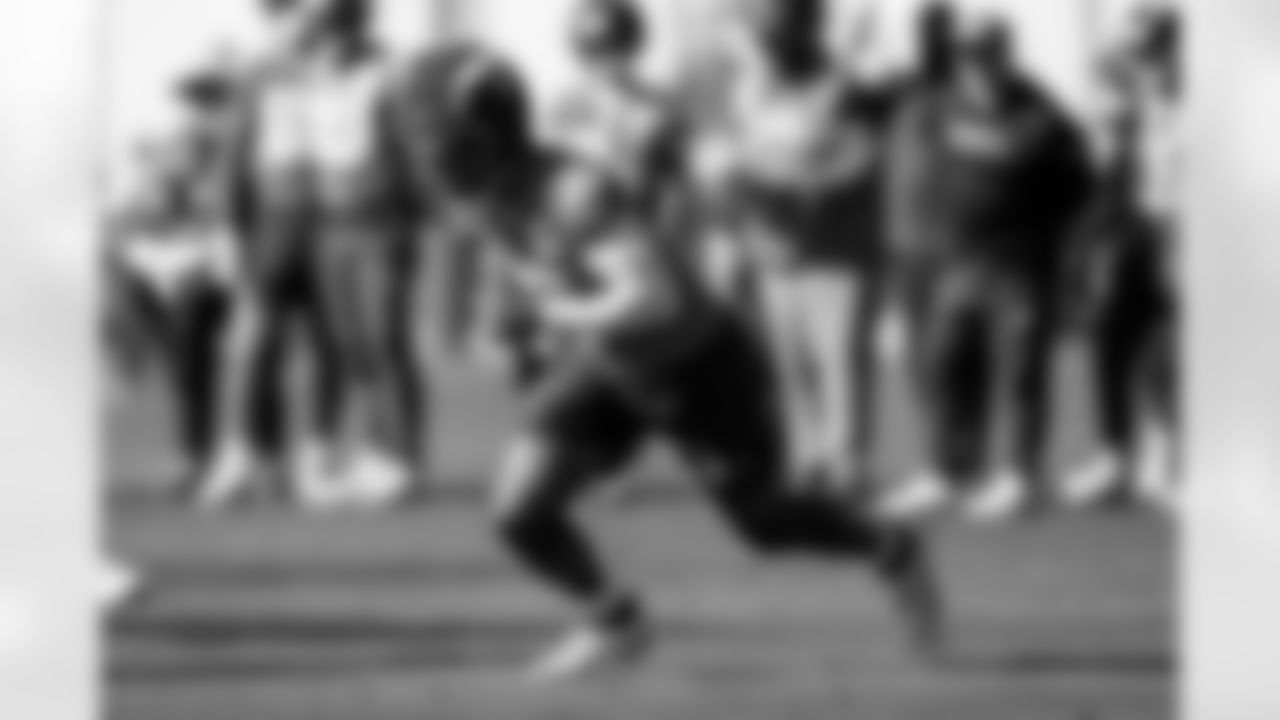 The Los Angeles Chargers practice on Friday, November 28, 2025 at The Bolt in El Segundo, CA.