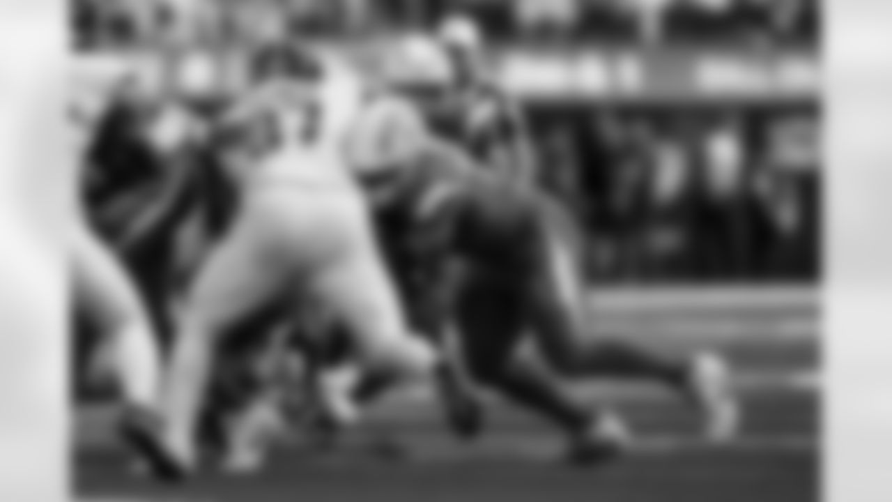 Take a look at the best photos of Chargers 2026 free agent Zion Johnson