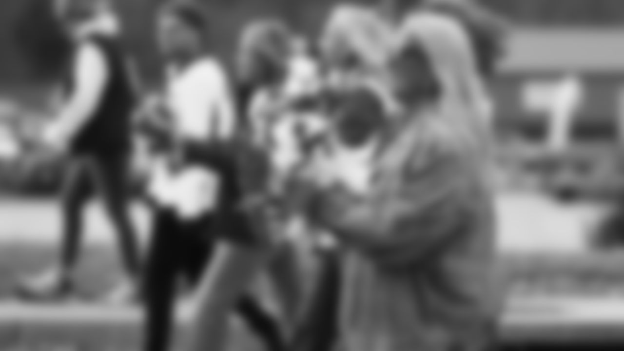 Kansas City Chiefs Alumni Cheerleaders in the pregame parade prior to a week 12 NFL Football game against the Indianapolis Colts on Sunday, November 23, 2025 in Kansas City, MO.