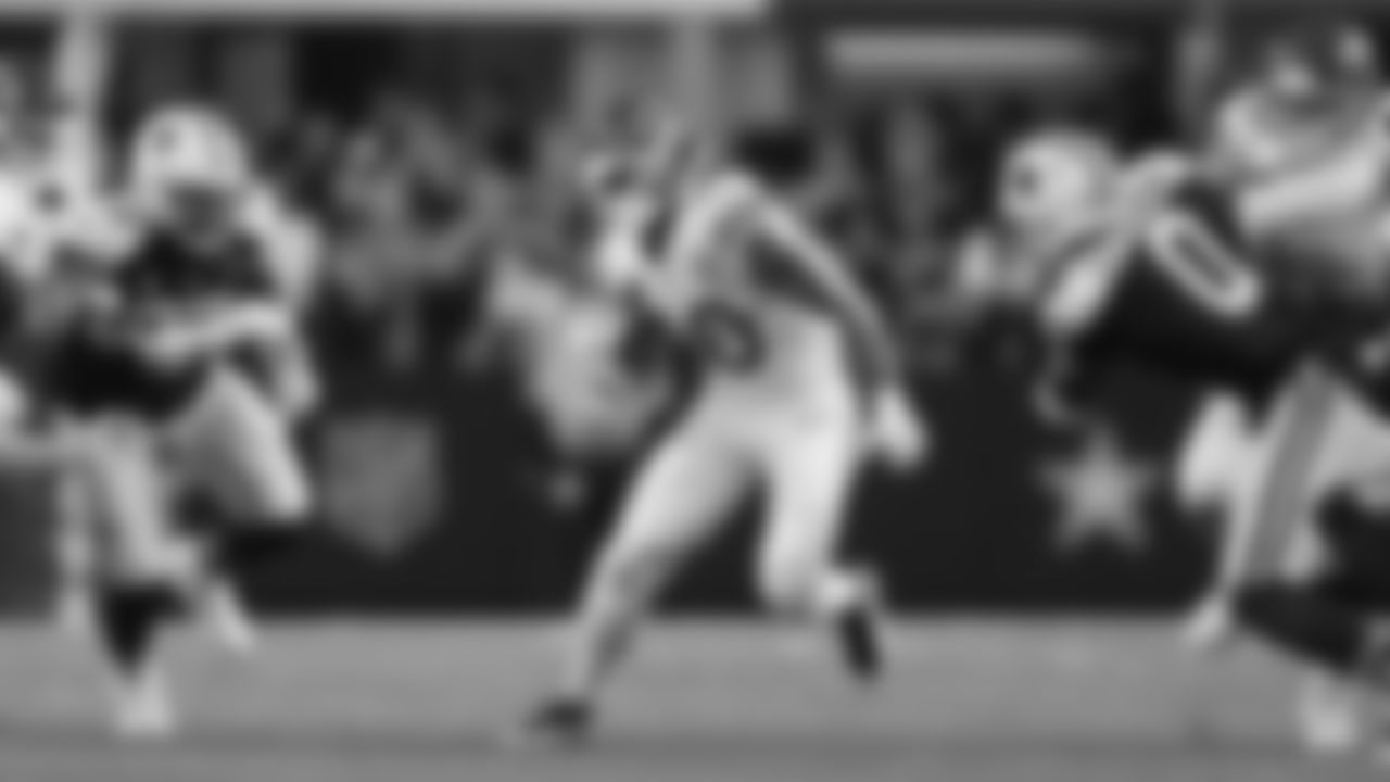 Kansas City Chiefs running back Isiah Pacheco (10) runs the ball during a week 13 NFL football game against the Dallas Cowboys on Thursday, November 27, 2025 in Arlington, TX.