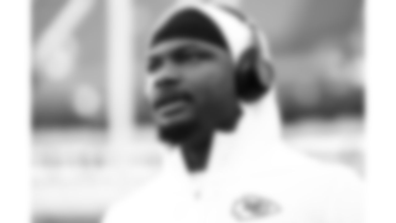 Kansas City Chiefs running back Dameon Pierce (34) looks on during warm ups prior to a week 16 NFL football game against the Tennessee Titans, Sunday, December 21, 2025 in Nashville, TN.