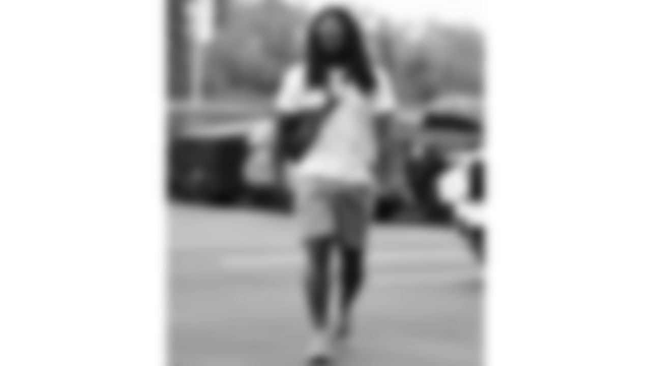 Kansas City Chiefs linebacker Nick Bolton (32) arrives prior to a week 2 NFL Football game against the Philadelphia Eagles Sunday September 14, 2025.