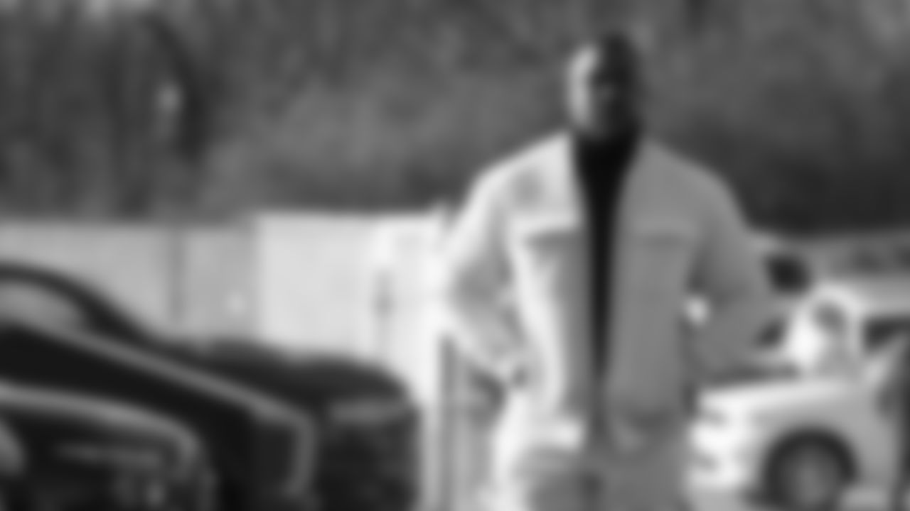 Kansas City Chiefs defensive tackle Chris Jones (95) arrives prior to an NFL week 15 matchup against the Los Angeles Chargers, Sunday December 14, 2025.