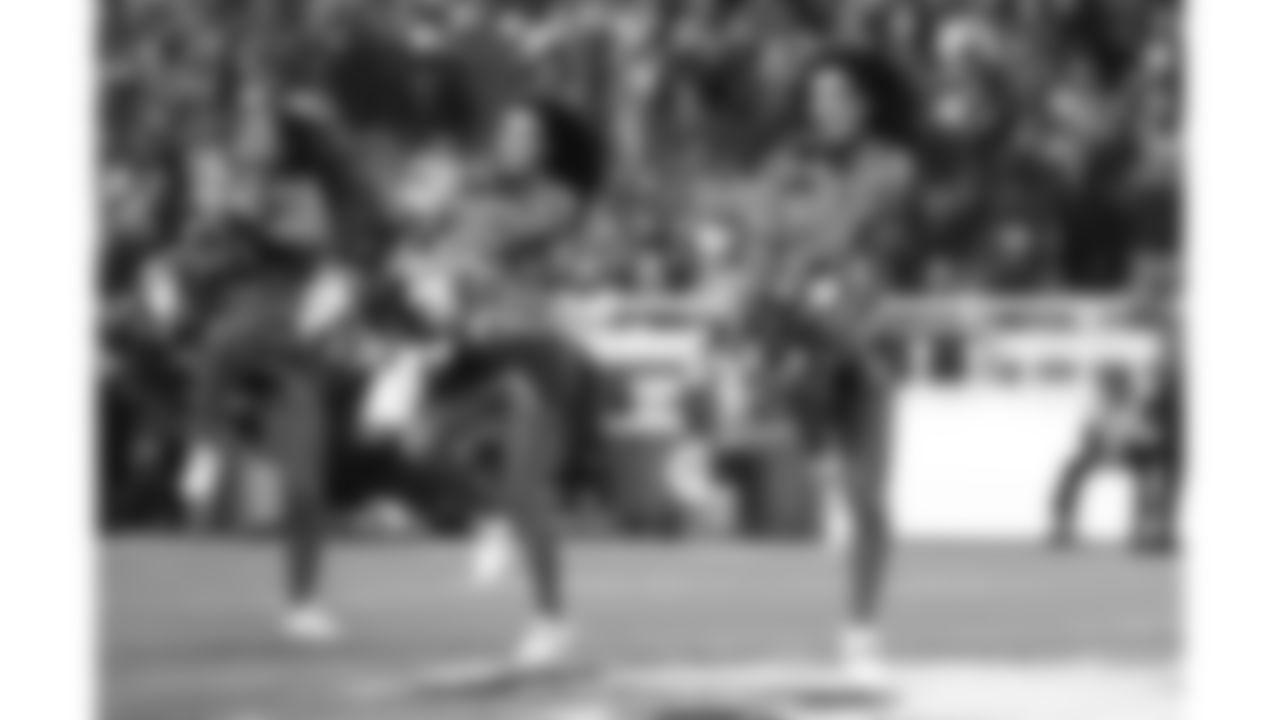 A Kansas City Chiefs Cheerleader before a week 8 NFL football game against the Washington Commanders, Monday, October 27, 2025, in Kansas City, MO.