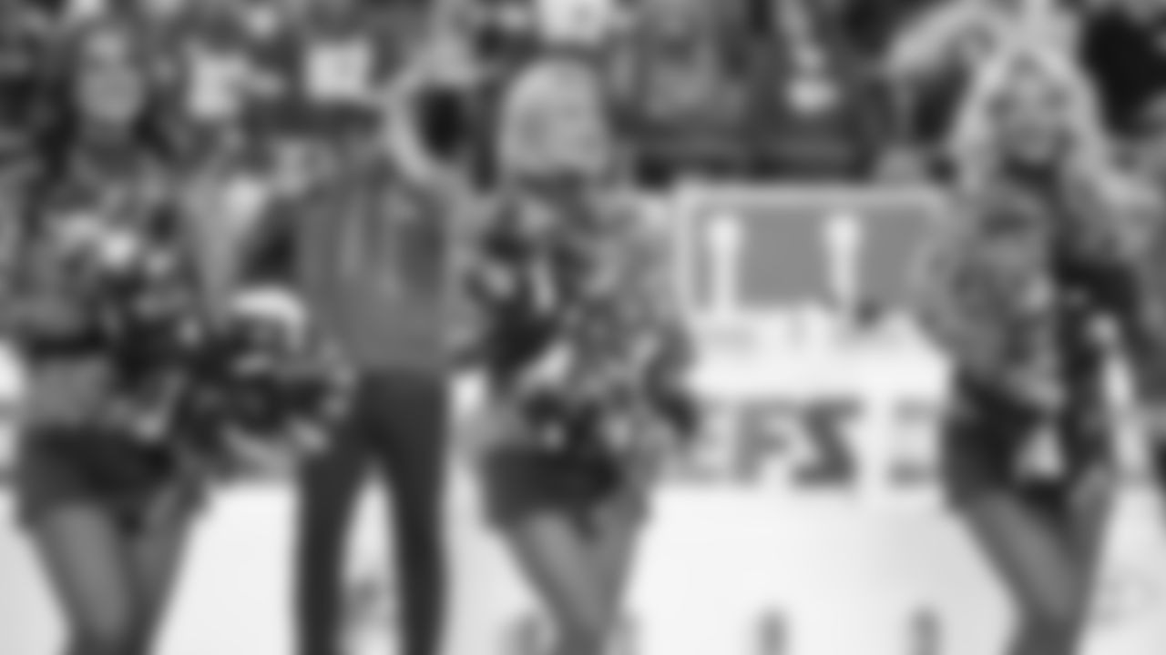 A Kansas City Chiefs Cheerleader before a week 8 NFL football game against the Washington Commanders, Monday, October 27, 2025, in Kansas City, MO.