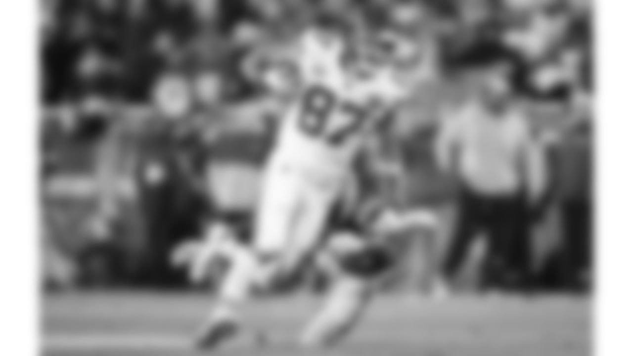 Kansas City Chiefs tight end Travis Kelce (87) during the regular season Week 13 NFL Football Game at Lambeau Field in Green Bay, WI on Sunday, December 3, 2023.
