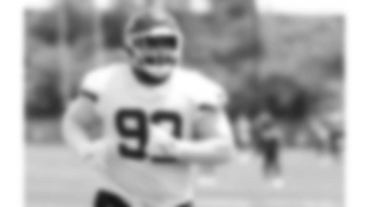 Kansas City Chiefs defensive tackle Marlon Tuipulotu (92) practices during phase 3 of OTAs on Monday June 10, 2025 in Kansas City, MO.