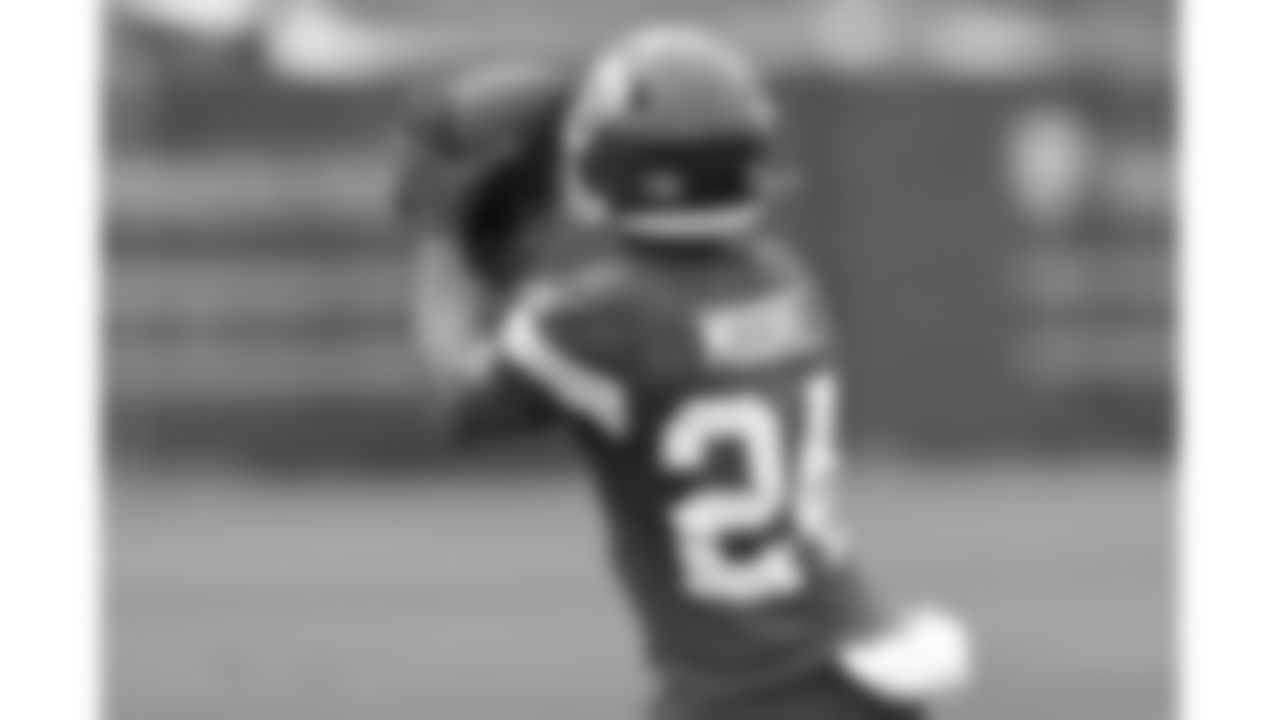 Kansas City Chiefs wide receiver Skyy Moore (24) practices during phase 3 of OTAs on Wednesday June 18, 2025 in Kansas City, MO.