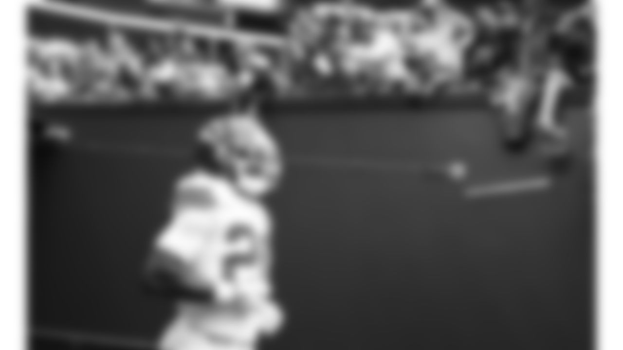 Kansas City Chiefs defensive back Nohl Williams (20) runs onto the field prior to a preseason week 2 NFL football game against the Seattle Seahawks, Friday, August 15, 2025 in Seattle, WA.