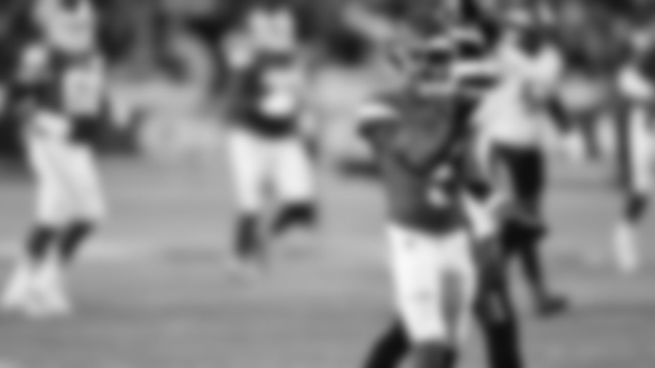 Kansas City Chiefs wide receiver Hollywood Brown (5) celebrates a catch during an NFL week 14 matchup against the Houston Texans, Sunday December 7, 2025.