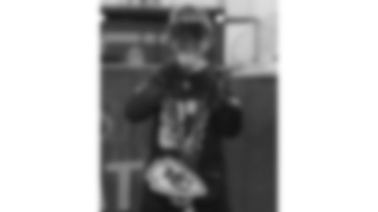 Fan prior to a week 12 NFL Football game against the Indianapolis Colts on Sunday, November 23, 2025 in Kansas City, MO