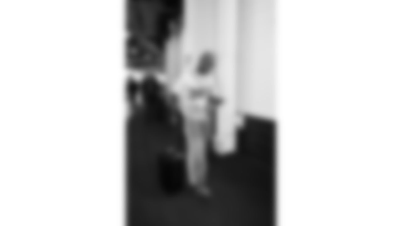 Kansas City Chiefs wide receiver Xavier Worthy (1) arrives prior to a week 11 NFL Football game against the Denver Broncos on Sunday, November 16, 2025 in Denver, Colorado.