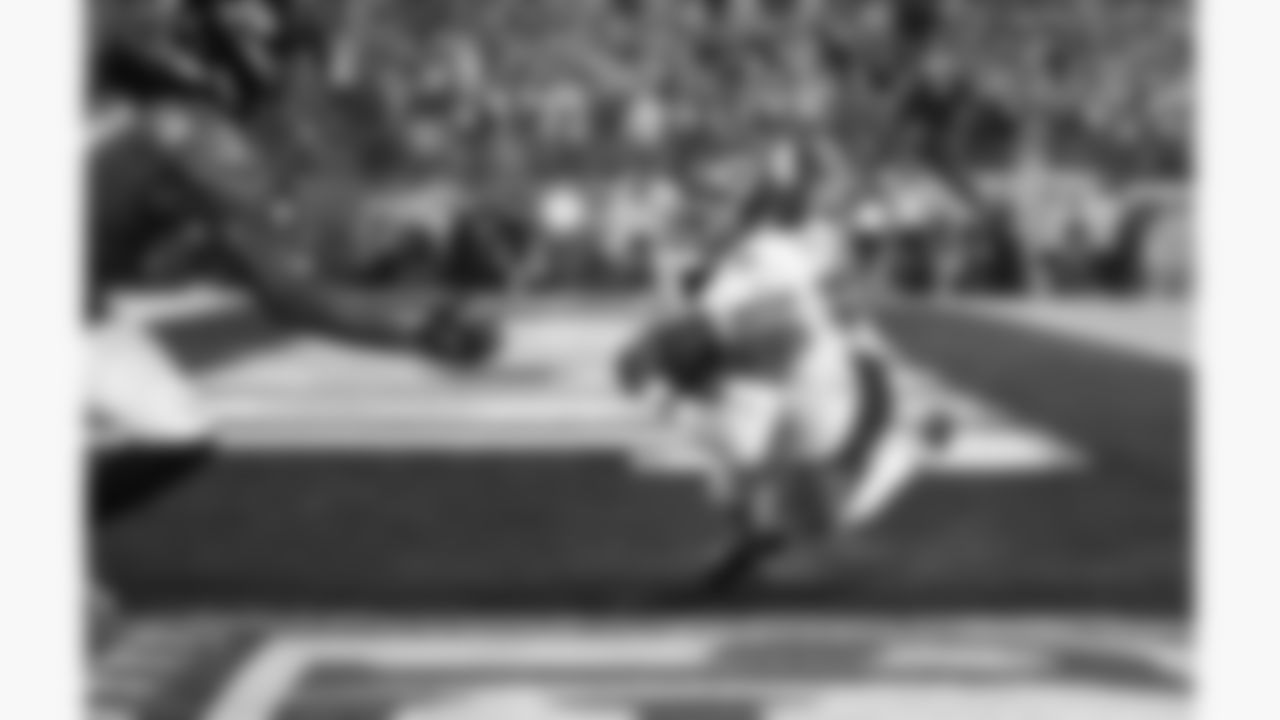 Kansas City Chiefs safety Bryan Cook (6) intercepts the ball in the Chiefs end zone during the week 5 NFL football game against the Jacksonville Jaguars, Monday, October 6, 2025 in Jacksonville, FL.