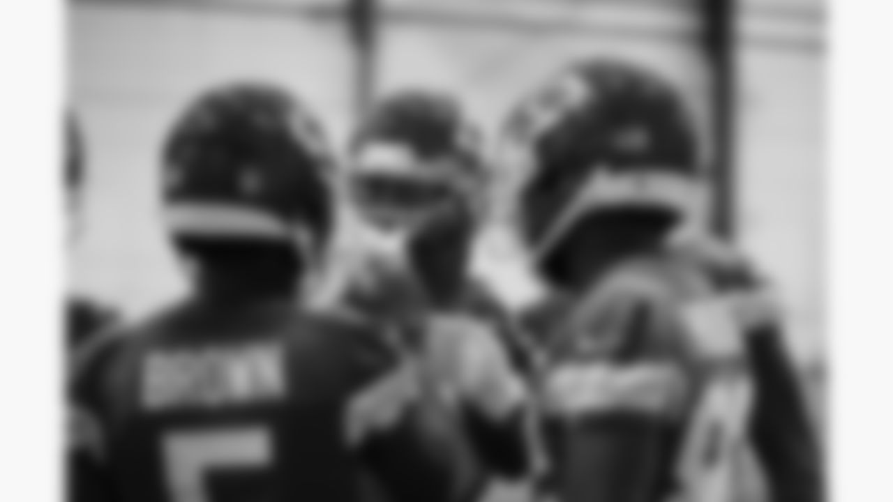 The Kansas City Chiefs wide receivers during a week 18 practice on Friday, January 2, 2026 in Kansas City, MO.