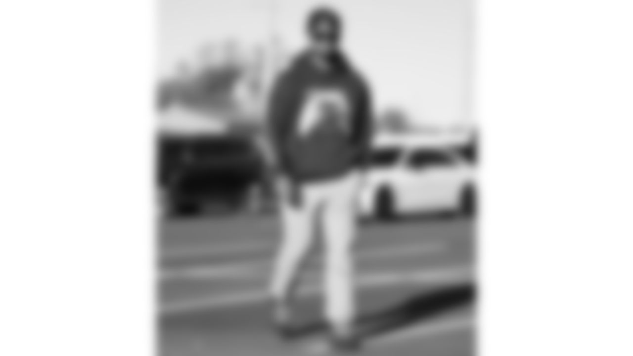 Kansas City Chiefs quarterback Chris Oladokun (19) arrives prior to a week 7 NFL Football game against the Las Vegas Raiders on Sunday, October 19, 2025 in Kansas City, MO.