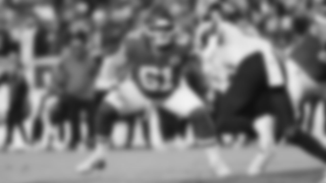 Kansas City Chiefs defensive end Mike Danna (51) in position during a week 8 NFL Football game against the Washington Commanders on Monday, October 27, 2025 in Kansas City, MO.