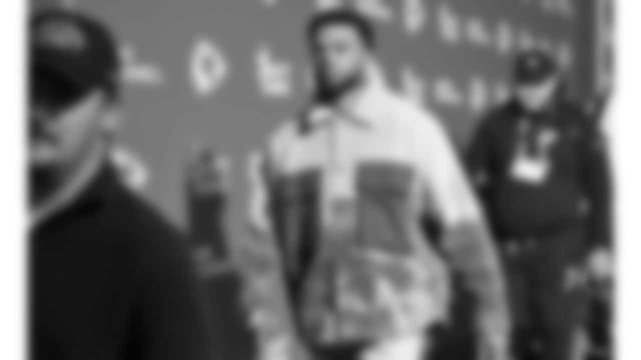 Kansas City Chiefs quarterback Chris Oladokun (19) arrives prior to an NFL week 14 matchup against the Houston Texans, Sunday December 7, 2025.