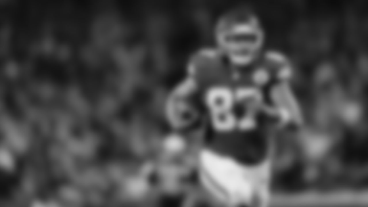 Kansas City Chiefs tight end Travis Kelce (87) runs the ball during a week 8 NFL Football game against the Washington Commanders on Monday, October 27, 2025 in Kansas City, MO.