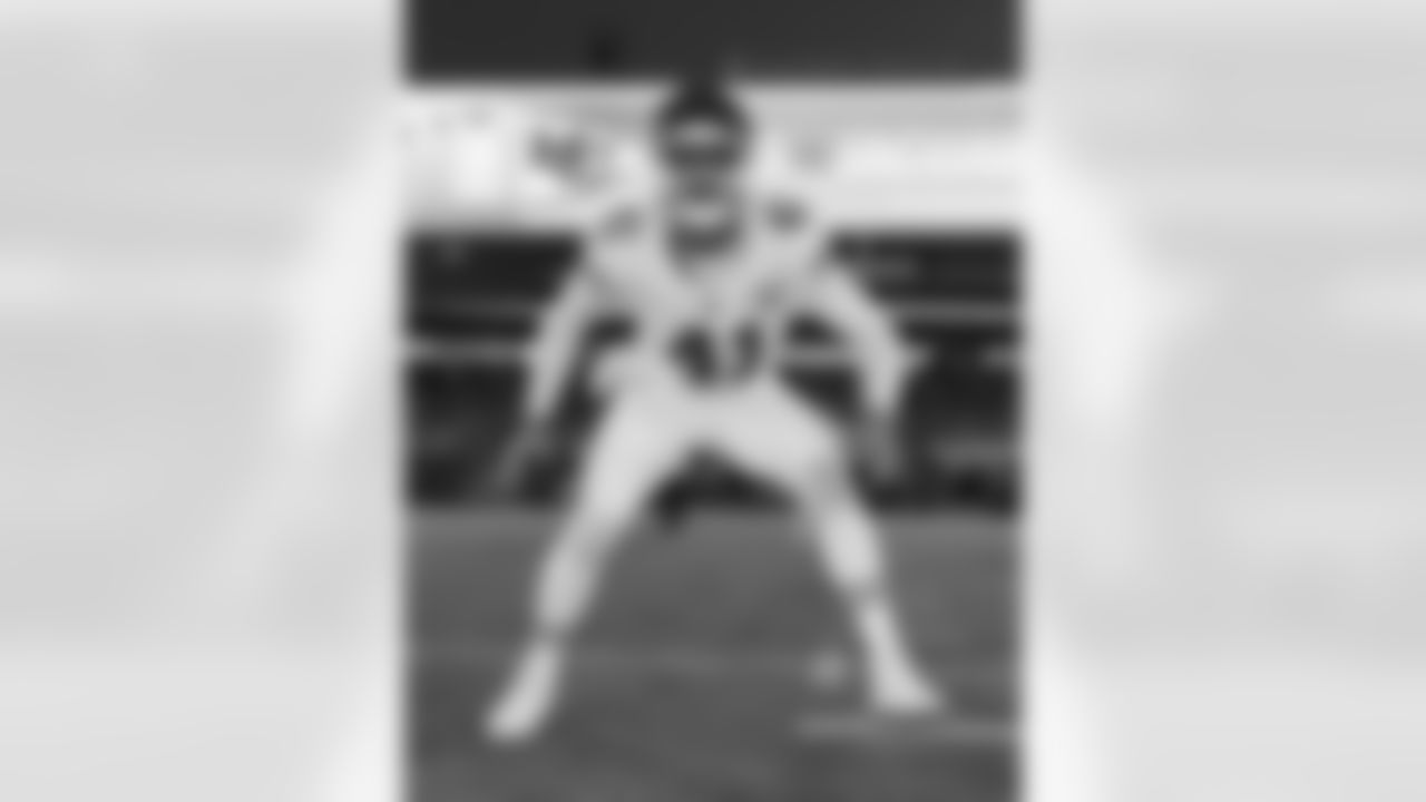 Kansas City Chiefs long snapper James Winchester (41) warms up prior to a week 5 NFL football game against the Jacksonville Jaguars, Monday, October 6, 2025, in Jacksonville, FL.