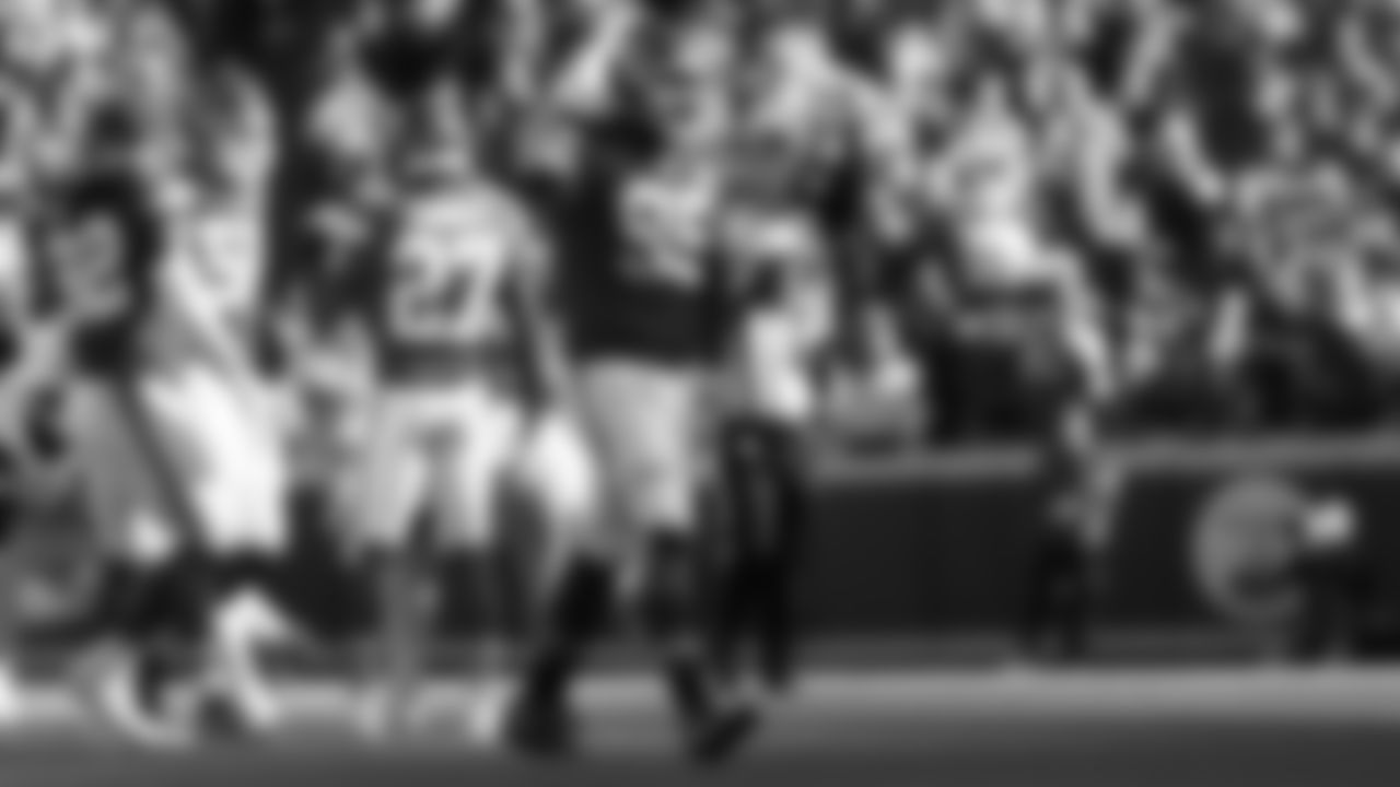 Kansas City Chiefs defensive tackle Chris Jones (95) calls to the crowd during a week 12 NFL Football game against the Indianapolis Colts on Sunday, November 23, 2025 in Kansas City, MO