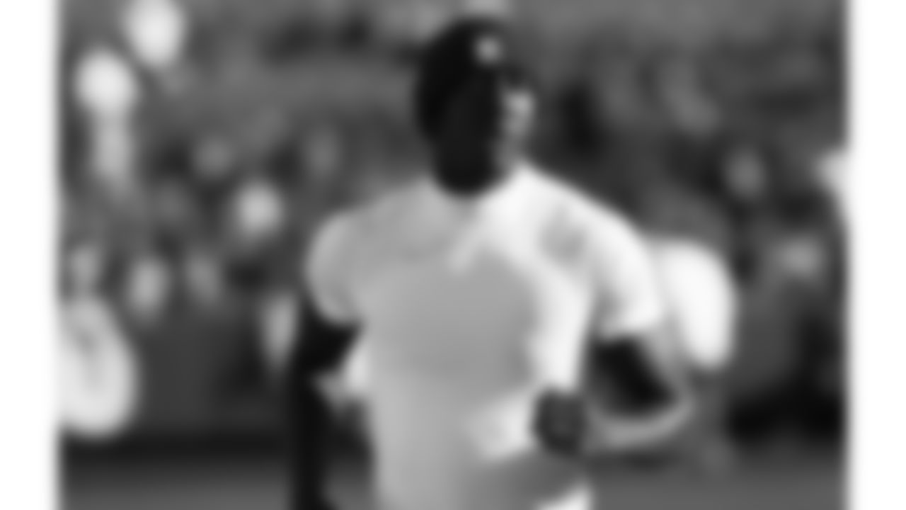 Kansas City Chiefs cornerback Joshua Williams (2) warms up prior to a week 9 NFL football game against the Buffalo Bills, Sunday, November 2, 2025 in Buffalo, NY