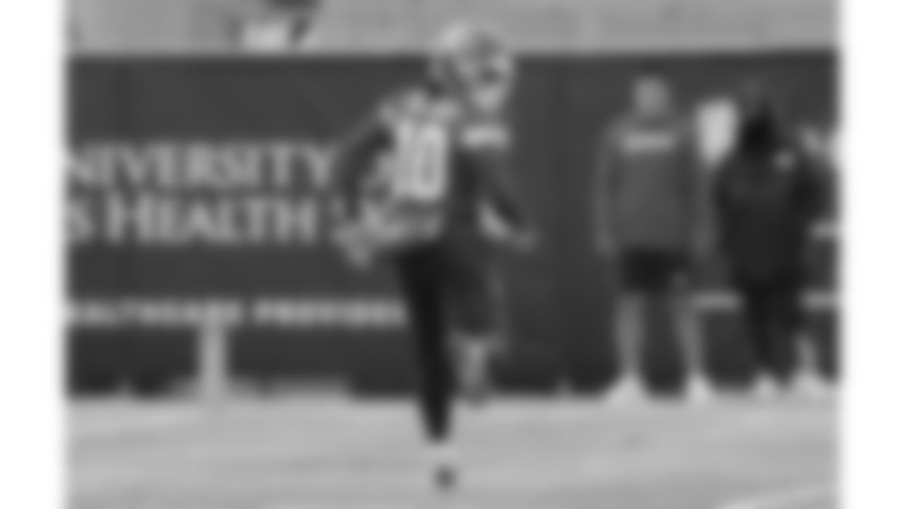 Kansas City Chiefs running back Isiah Pacheco (10) during week 15 practice on Friday December 12, 2025 in Kansas City, MO.