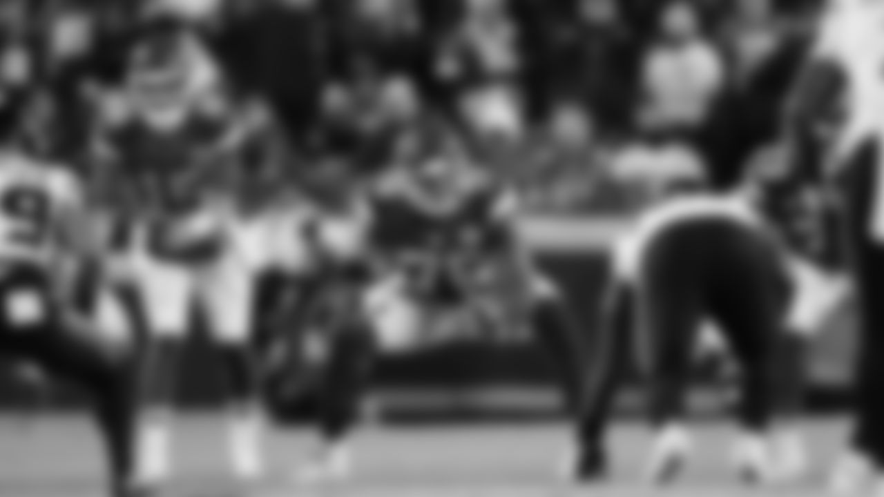 Kansas City Chiefs tackle Kingsley Suamataia (76) in position during an NFL week 14 matchup against the Houston Texans, Sunday December 7, 2025.